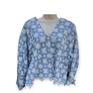 ZARA Women's Large Light Blue White Geometeic Floral Embroidered Deep V Neck Top